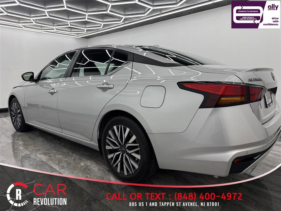 Used 2024 Nissan Altima 2.5 SV FWD image 4