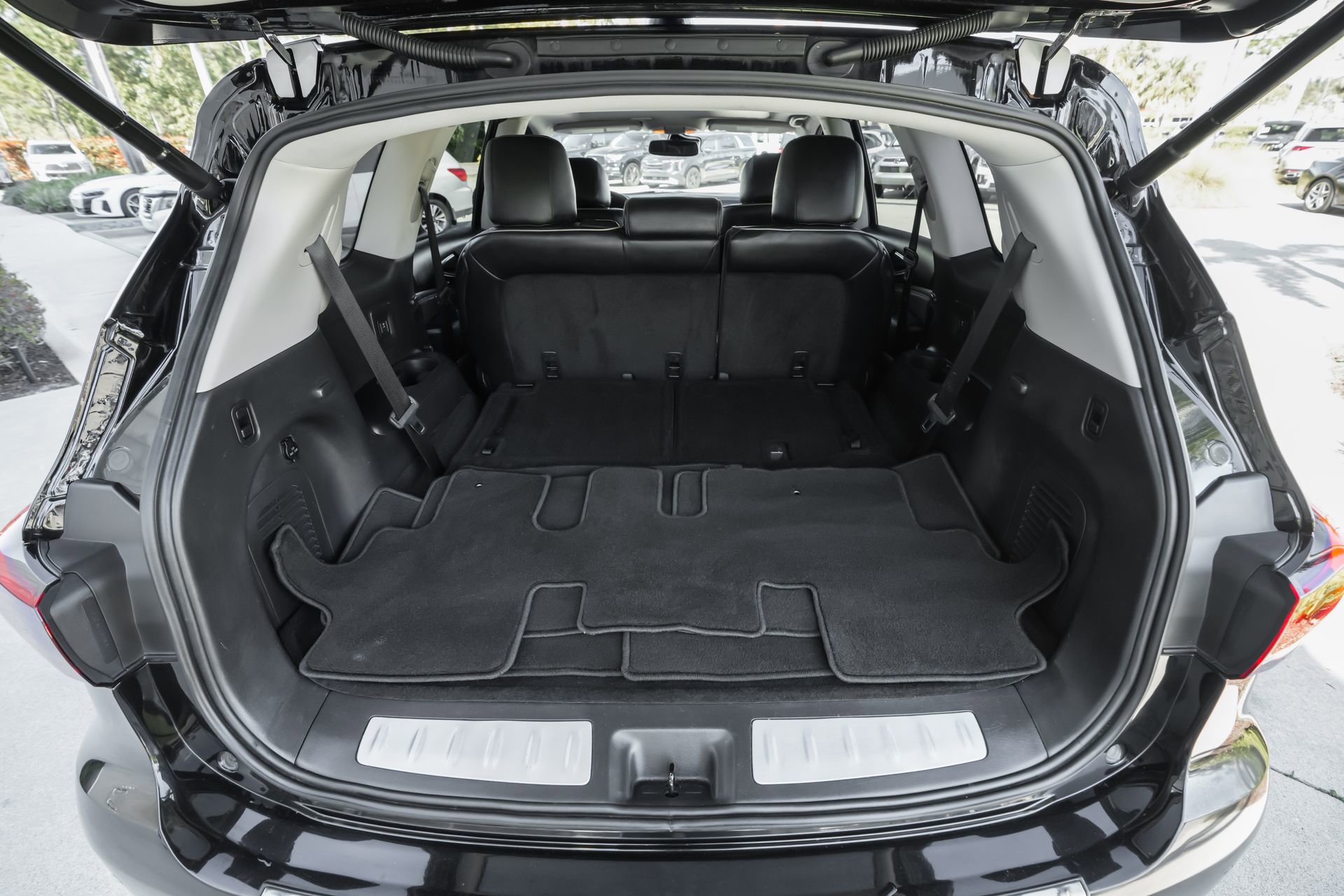 Used 2020 INFINITI QX60 Luxe w/ Essential Package image 42