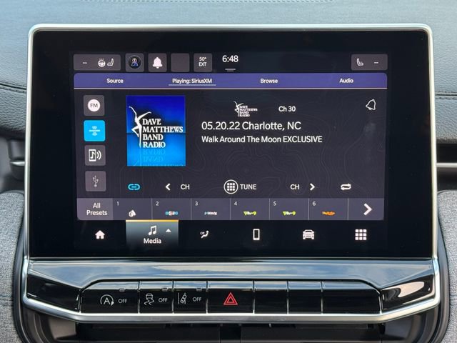 Used 2022 Jeep Compass Latitude w/ Sun and Sound Group AWD/4WD image 5