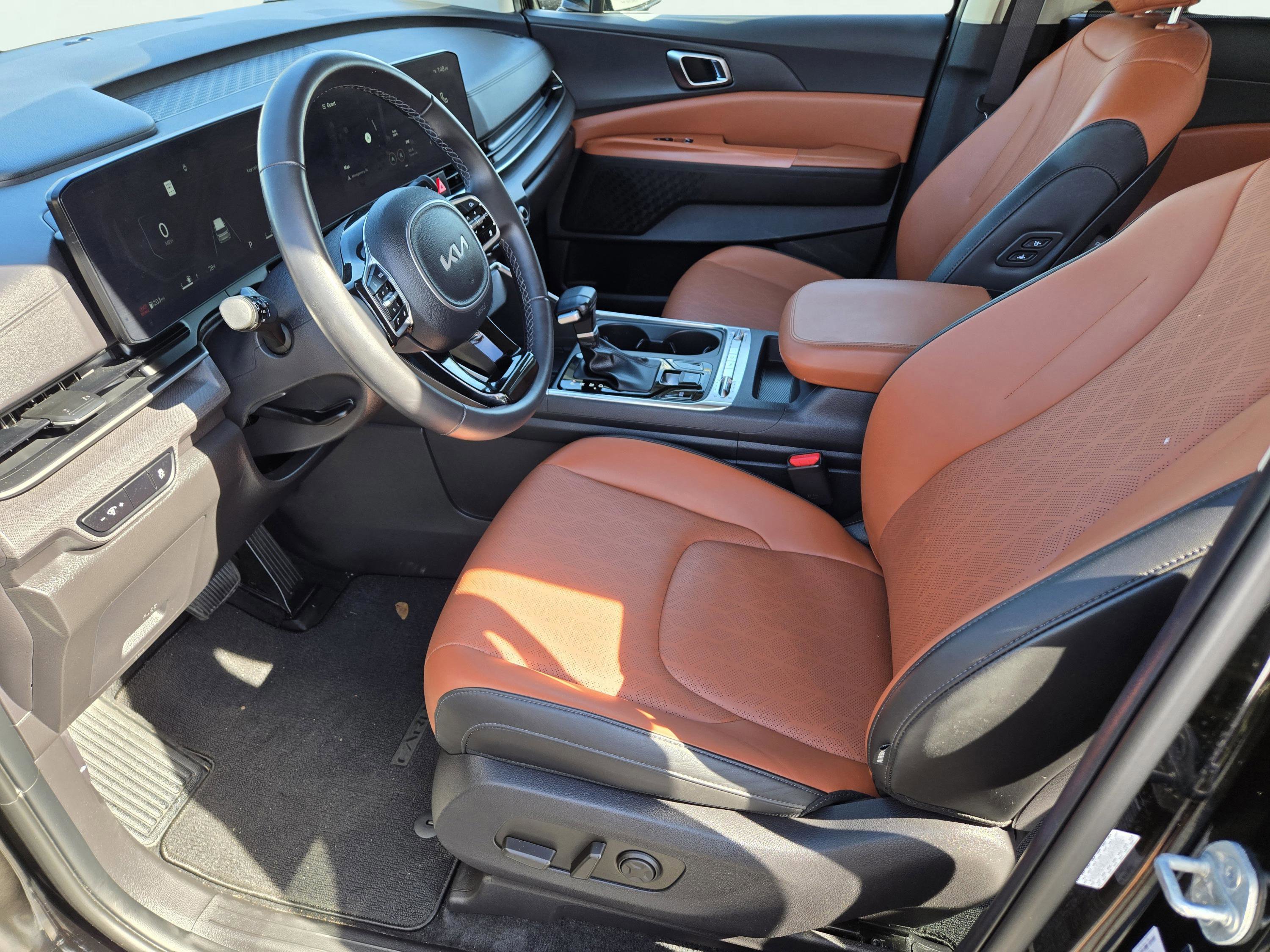 Used 2025 Kia Carnival SX image 15