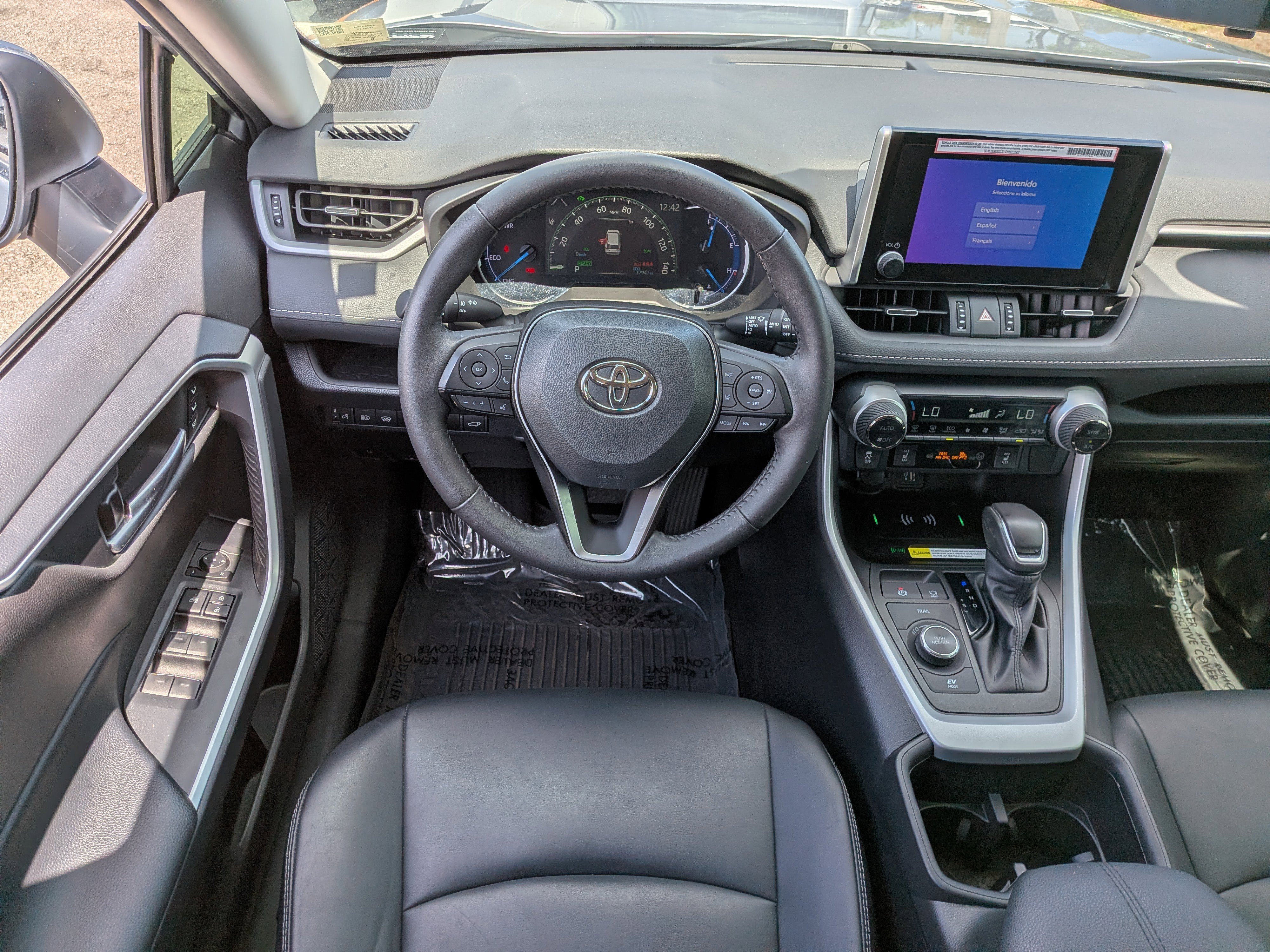 Used 2024 Toyota RAV4 XLE Premium w/ Weather Package AWD/4WD image 18
