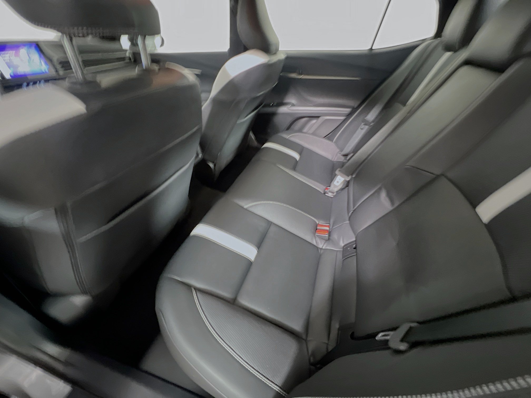 Used 2025 Toyota Camry SE FWD image 29