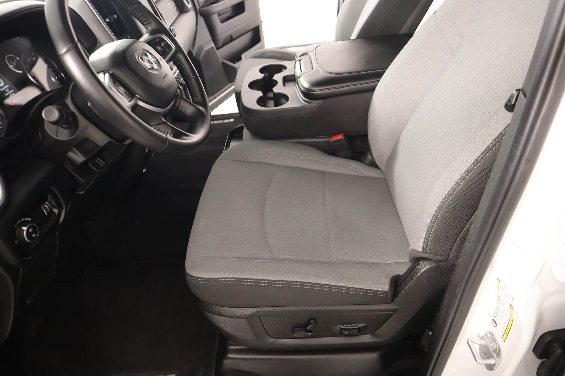 Used 2024 RAM 2500 Big Horn w/ Bed Utility Group image 10