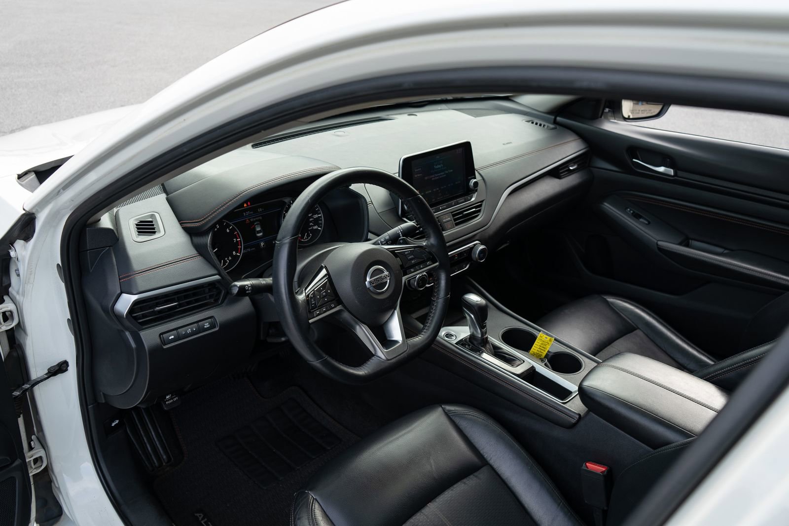 Used 2019 Nissan Altima 2.5 SR w/ SR Premium Package image 13