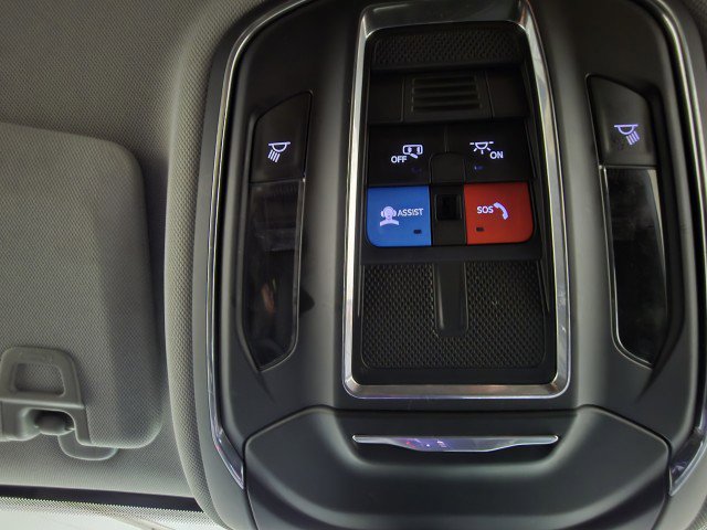 Used 2023 Jeep Grand Cherokee L Laredo image 28