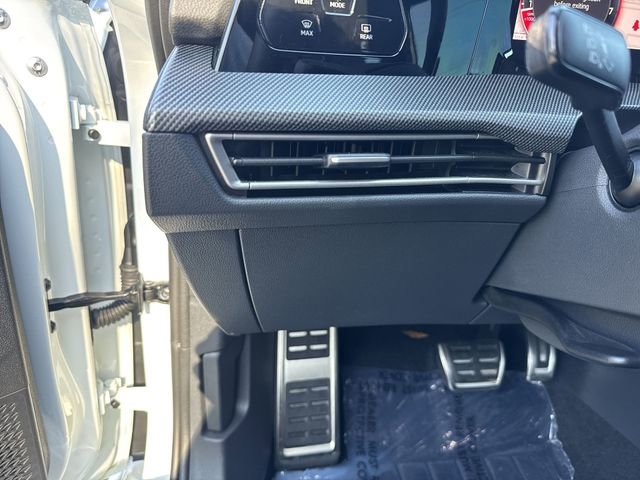 Used 2025 Volkswagen Golf w/ Euro Style Package image 24