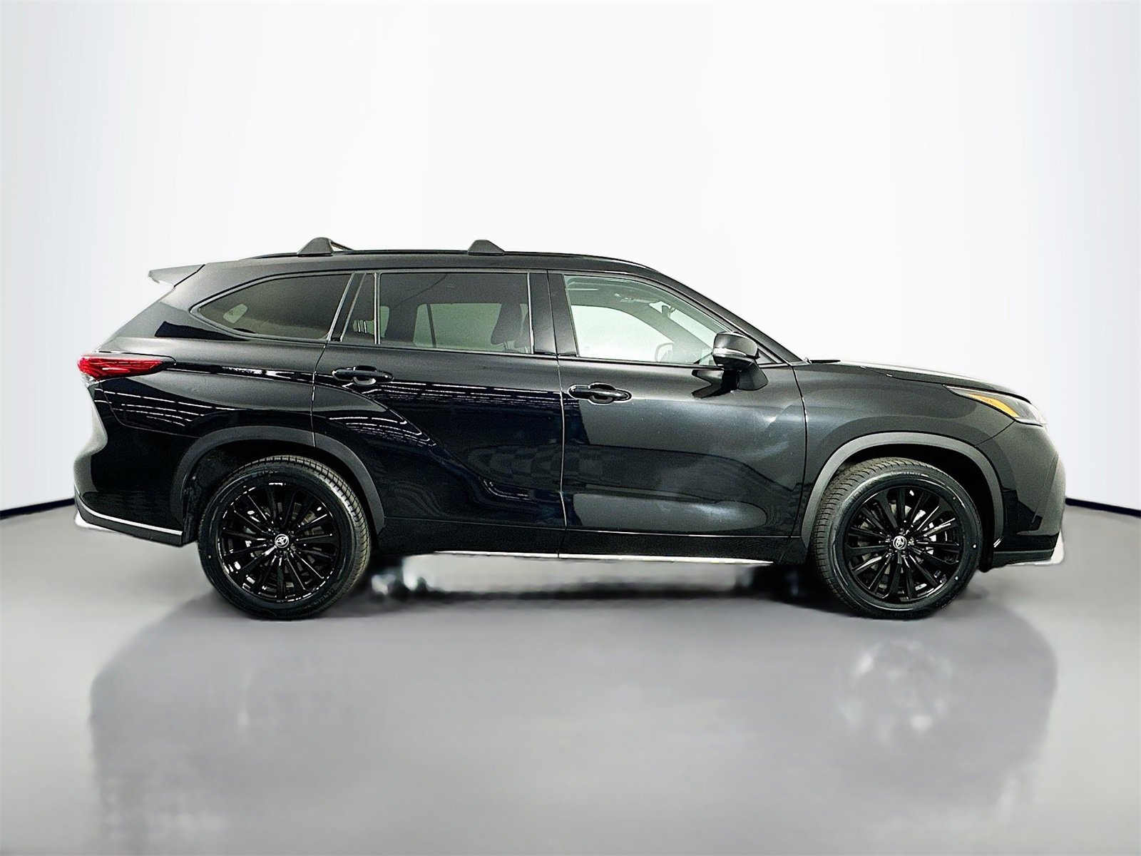 Certified 2023 Toyota Highlander XSE image 8