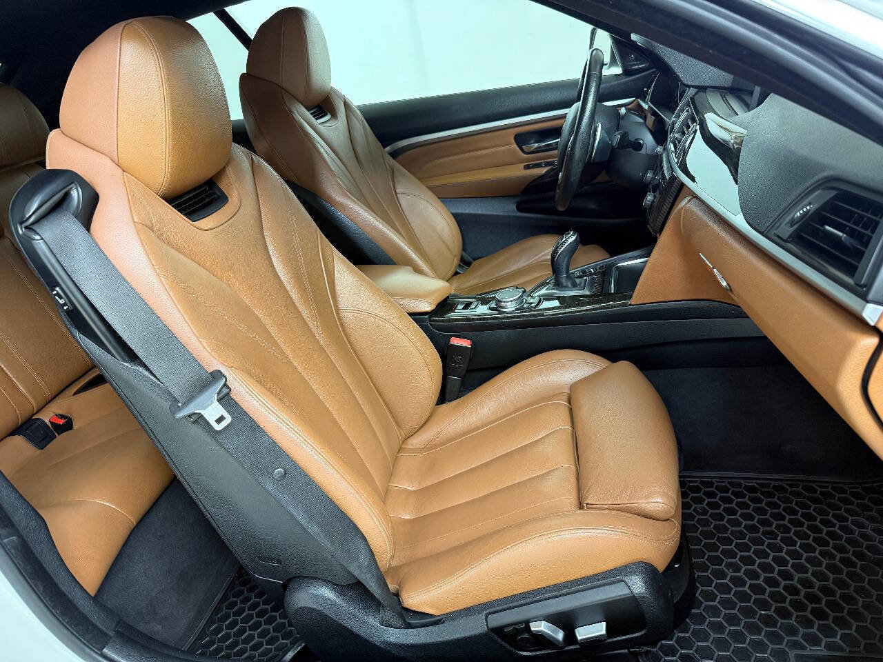 Used 2016 BMW 428i Convertible image 27