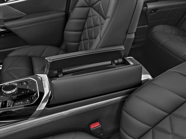 New 2025 BMW 740i image 10