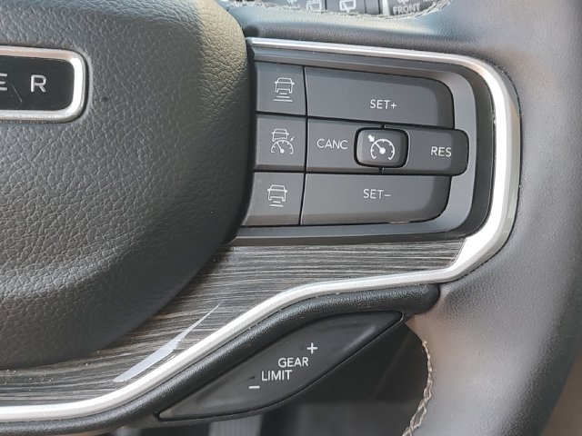 Used 2022 Jeep Wagoneer Series II w/ Premium Group I AWD/4WD image 20