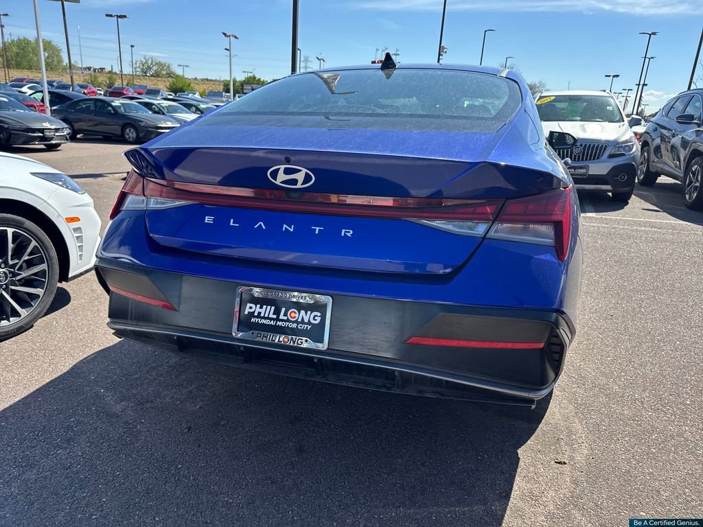 Certified 2025 Hyundai Elantra SEL FWD image 7