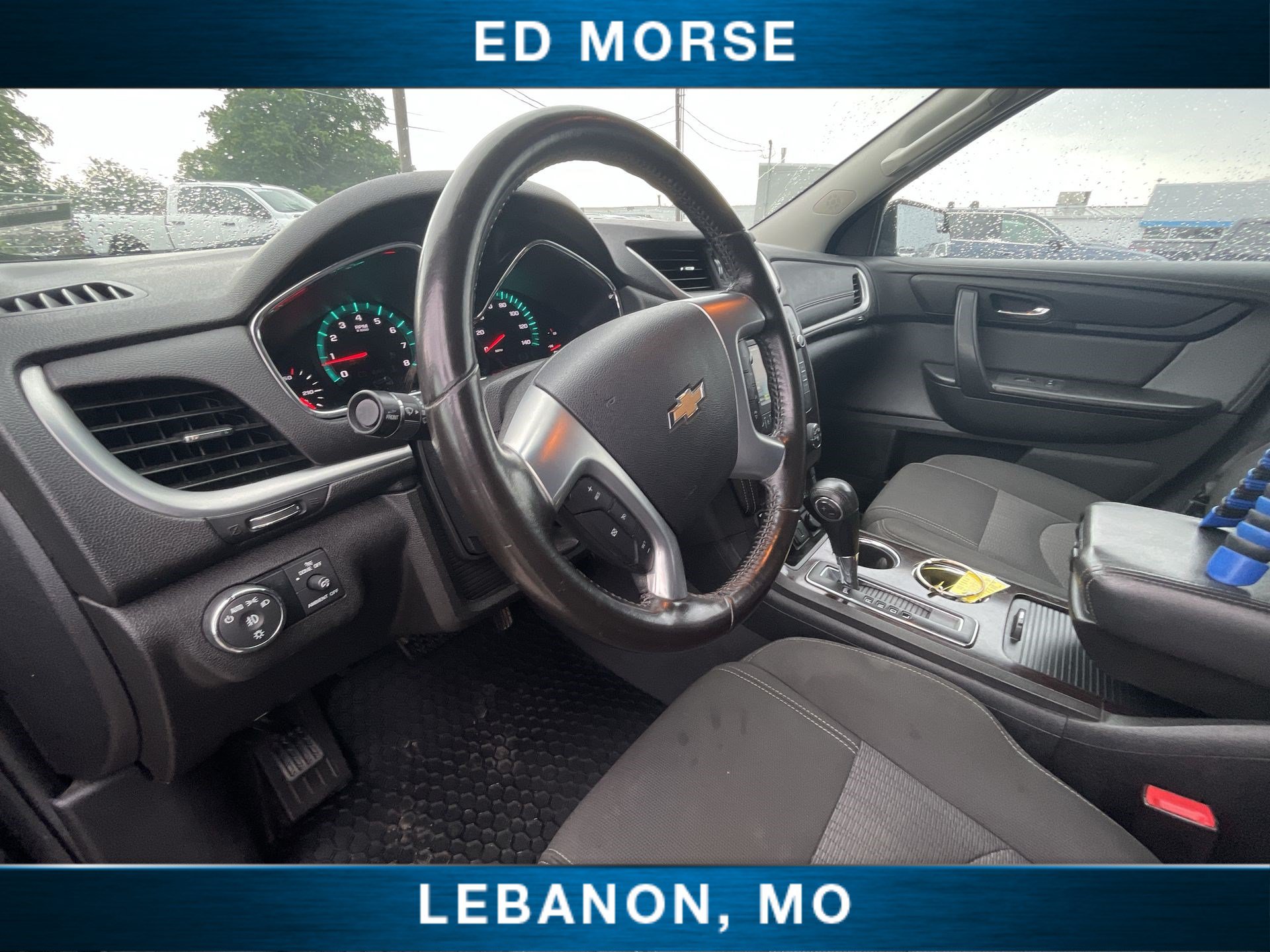 Used 2017 Chevrolet Traverse LT w/ Style and Technology Package FWD image 10