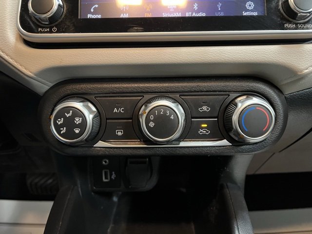 Used 2021 Nissan Versa SV image 33