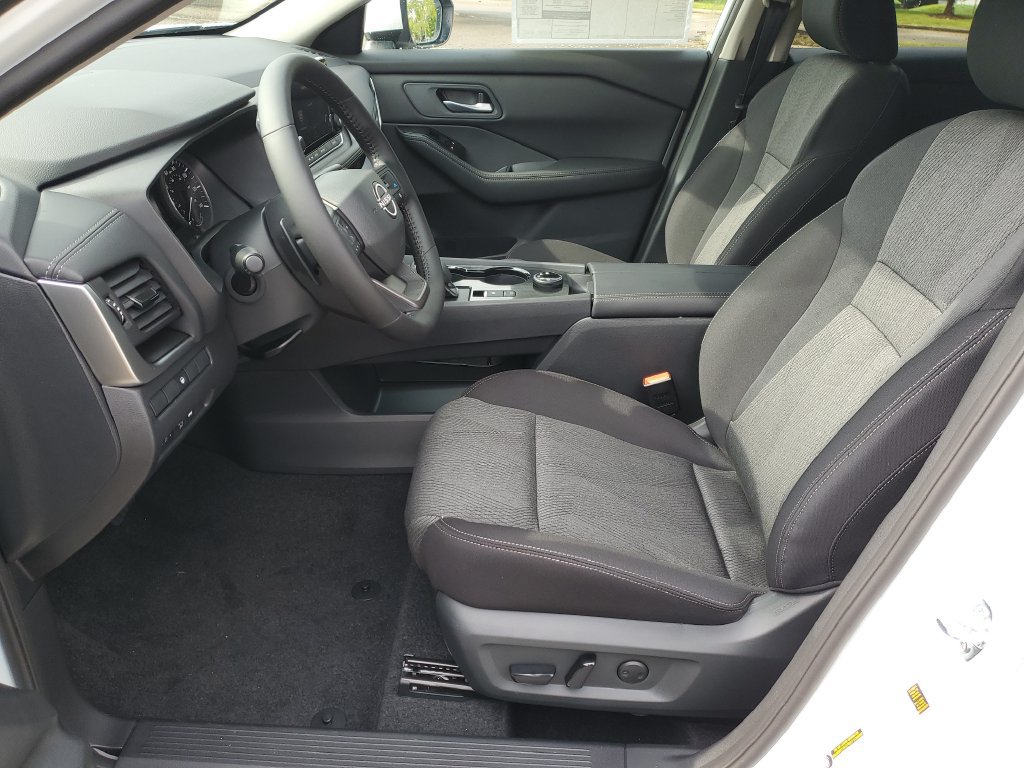 New 2026 Nissan Rogue SV AWD/4WD image 19