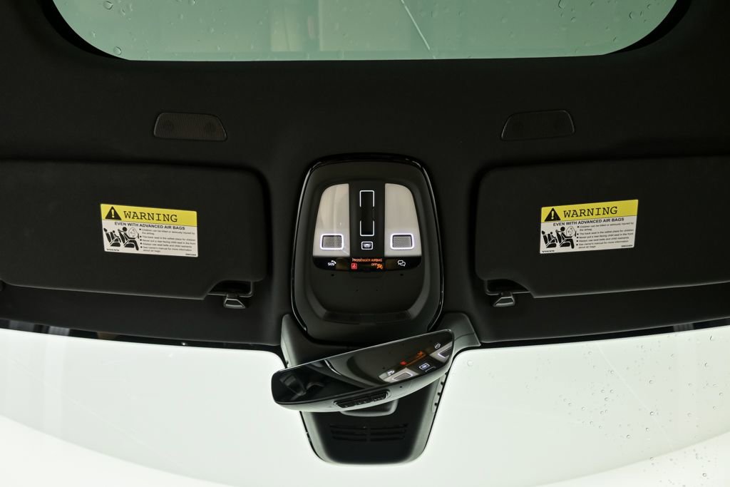 Certified 2024 Volvo V90 B6 Cross Country Ultimate w/ Protection Package Premier image 22