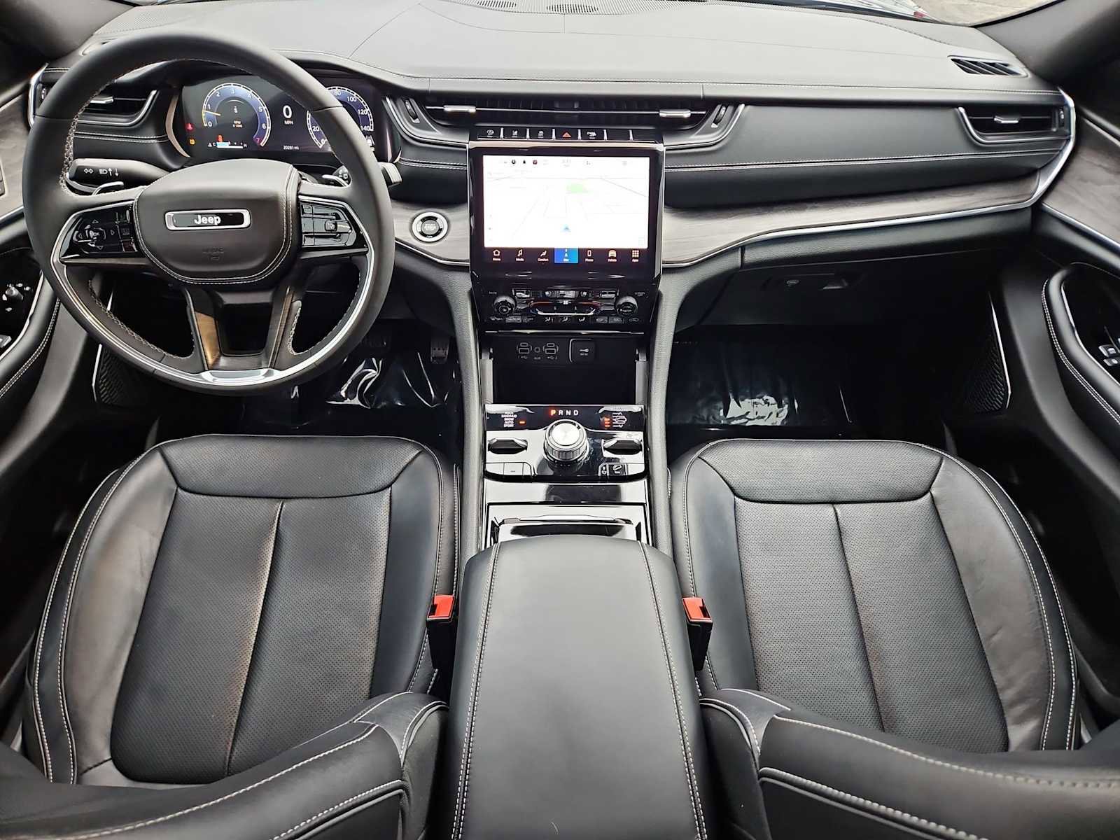 Used 2023 Jeep Grand Cherokee Overland image 16