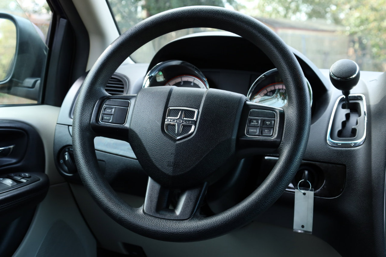 Used 2016 Dodge Grand Caravan American Value Package image 9