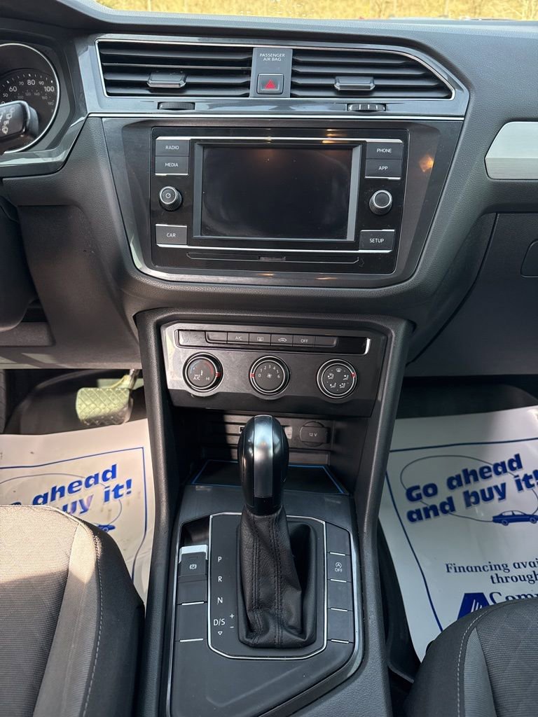 Used 2018 Volkswagen Tiguan S image 18