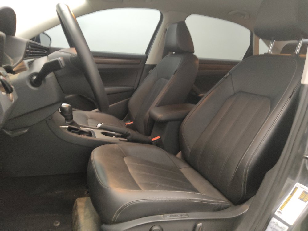 Used 2022 Volkswagen Passat 2.0T FWD image 17