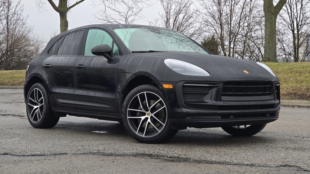 Used 2022 Porsche Macan image 2