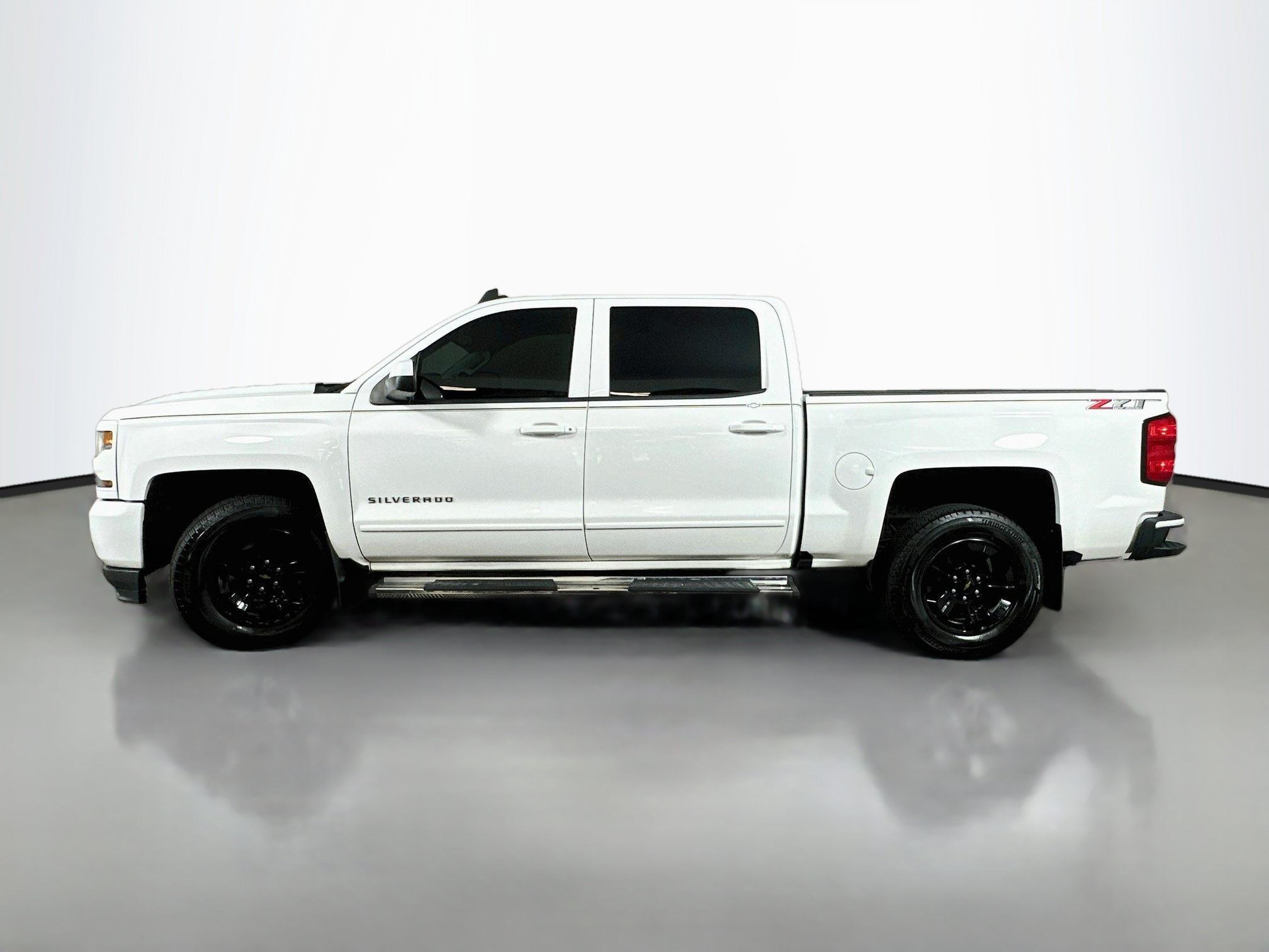 Used 2018 Chevrolet Silverado 1500 LT w/ All Star Edition AWD/4WD image 4