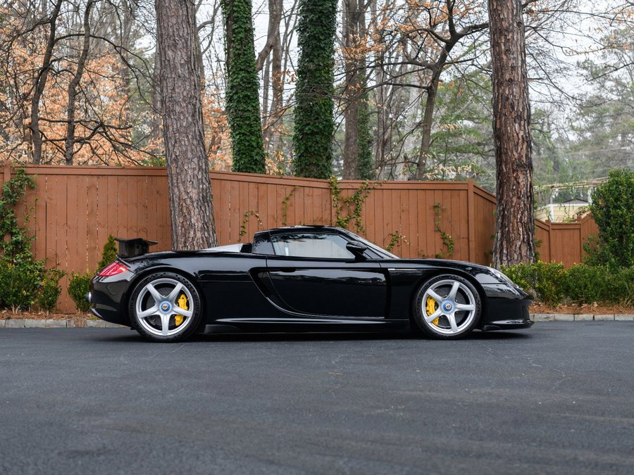 Used 2004 Porsche Carrera GT image 3