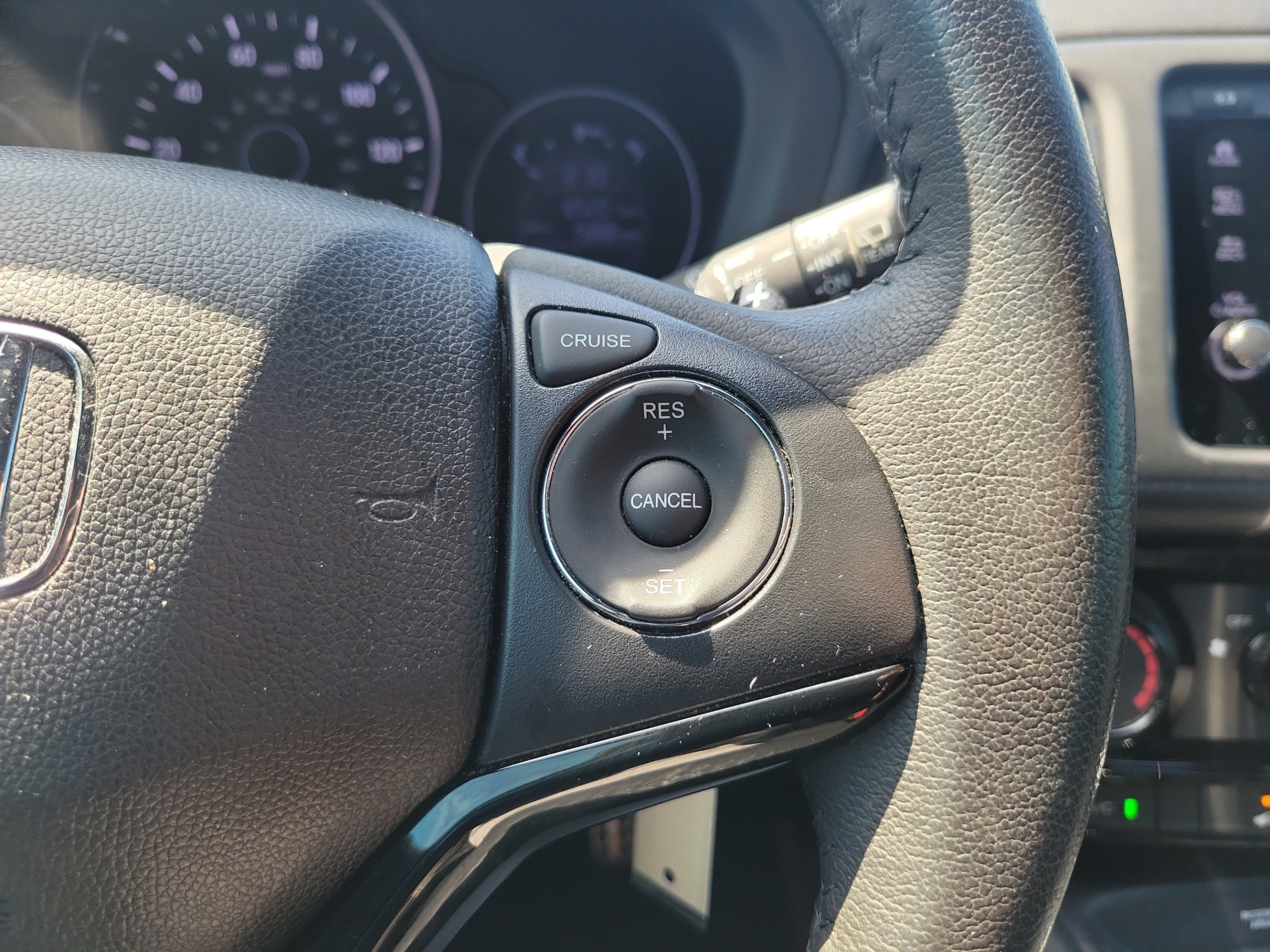 Certified 2020 Honda HR-V Sport image 29