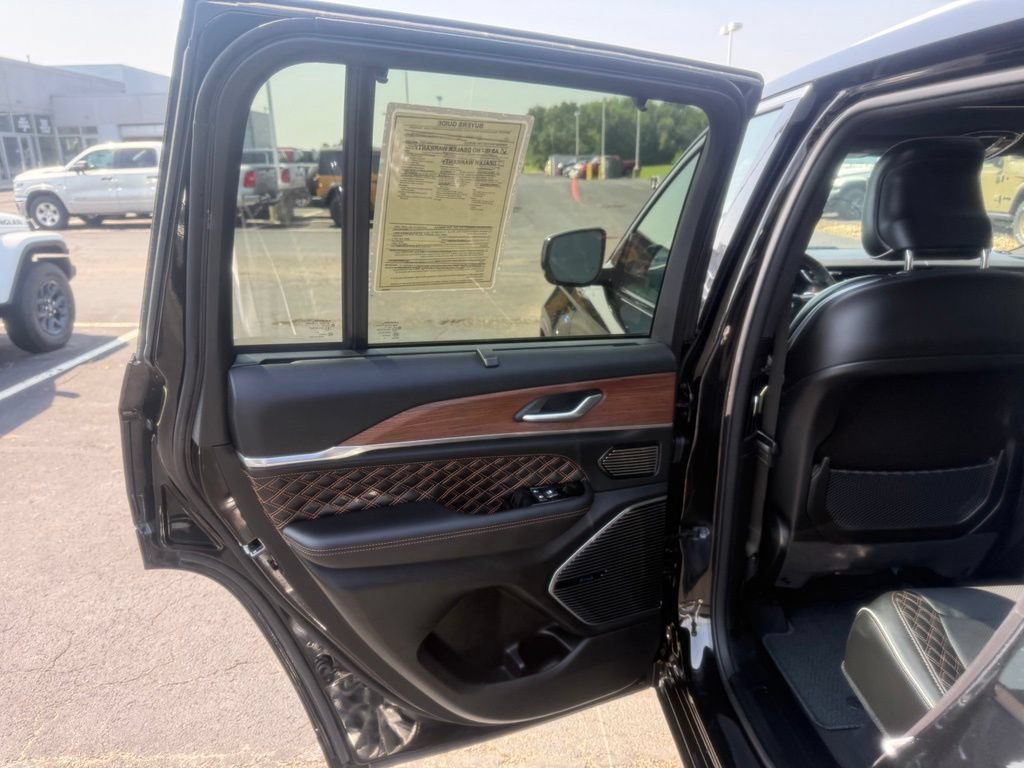 Certified 2023 Jeep Grand Cherokee Summit w/ Advanced Protech Group IV AWD/4WD image 37