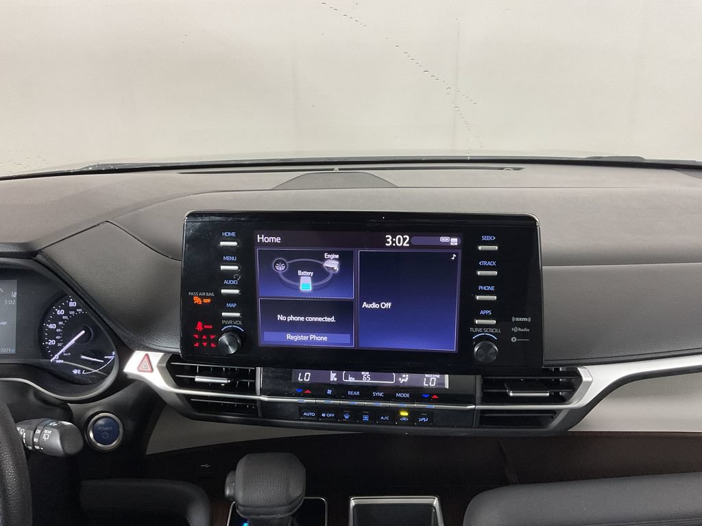 Used 2023 Toyota Sienna LE AWD/4WD image 13
