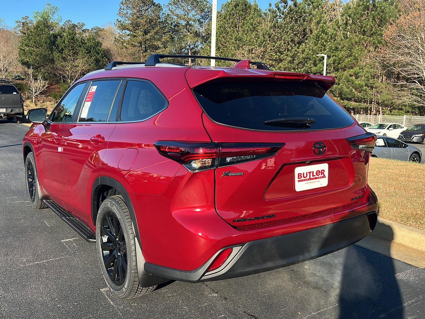 New 2026 Toyota Highlander XLE image 4