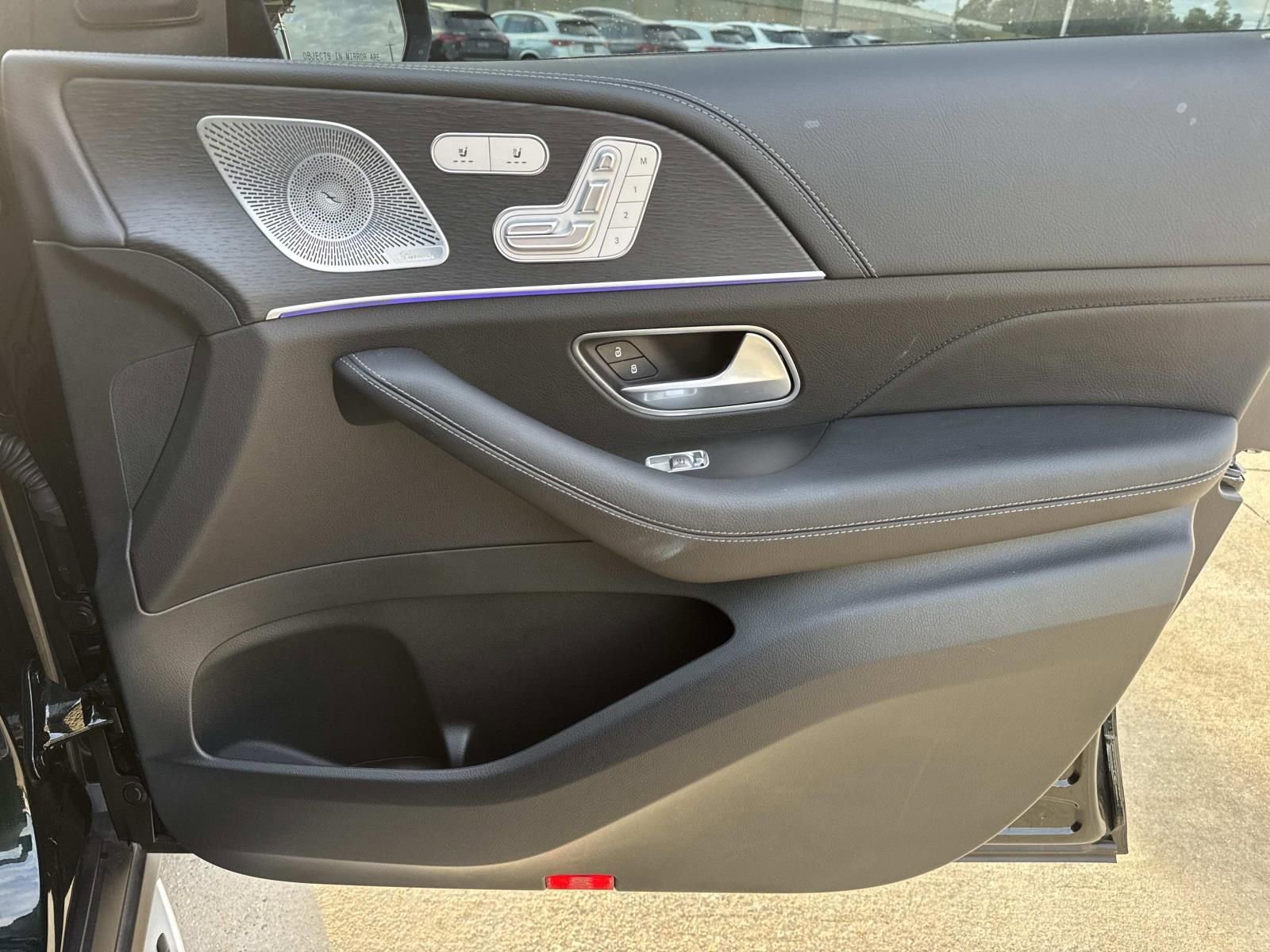 Used 2025 Mercedes-Benz GLS 450 4MATIC image 15