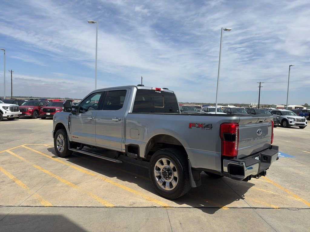 Used 2023 Ford F350 Lariat w/ Lariat Ultimate Package AWD/4WD image 5