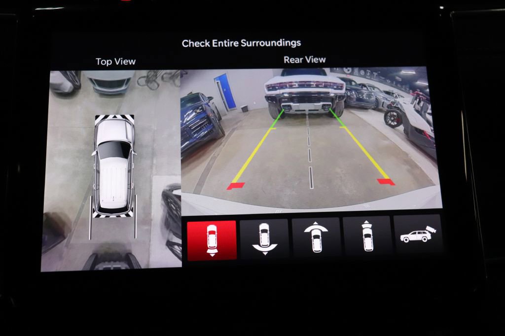 Used 2024 Jeep Grand Cherokee Overland w/ Advanced Protech Group III image 16