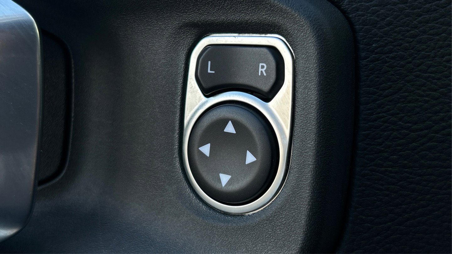 Used 2022 Jeep Wrangler Unlimited Sahara image 43