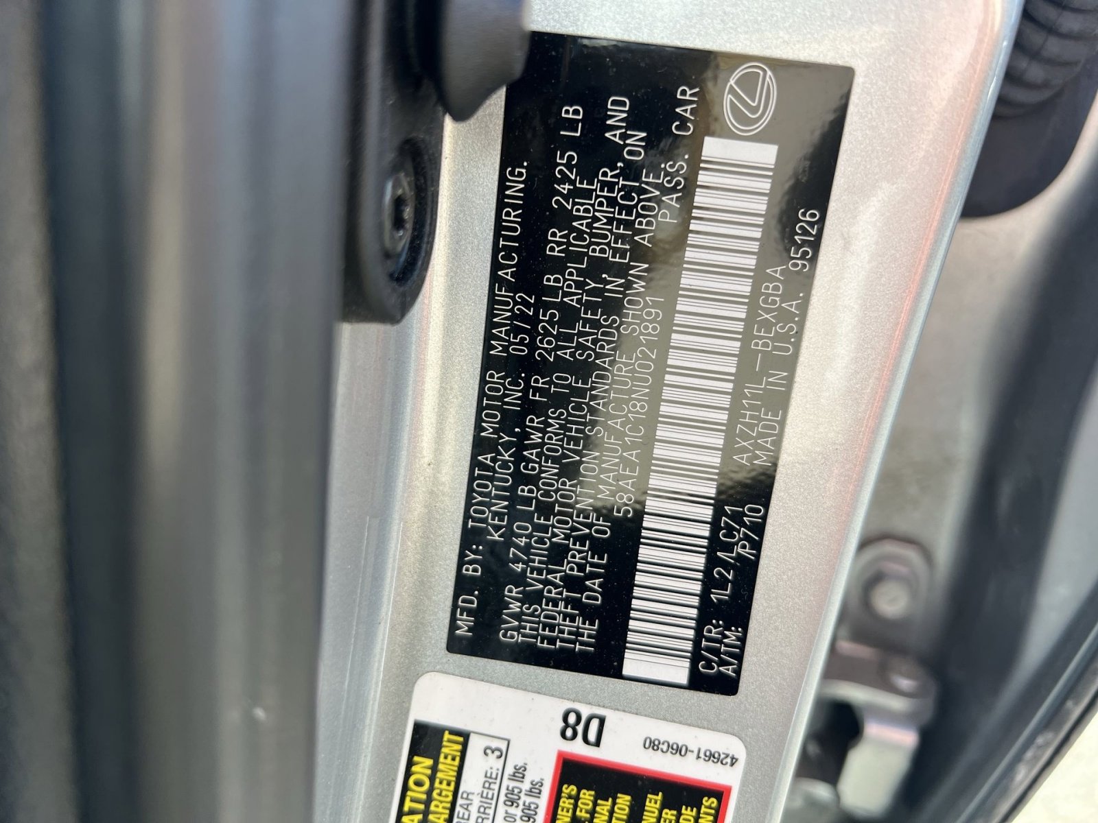 Used 2022 Lexus ES 300h w/ Luxury Package image 29