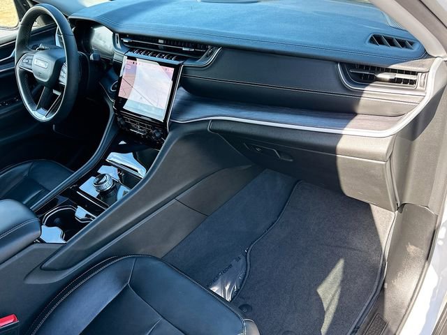 Used 2023 Jeep Grand Cherokee Limited image 30