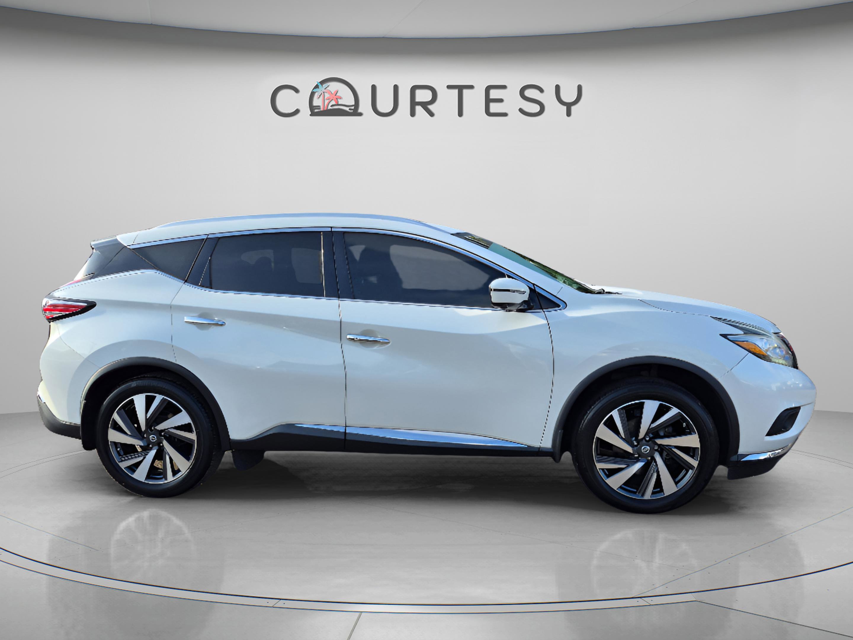 Used 2016 Nissan Murano Platinum w/ Platinum Technology Package FWD image 6