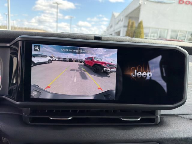 Used 2024 Jeep Gladiator Sport image 26