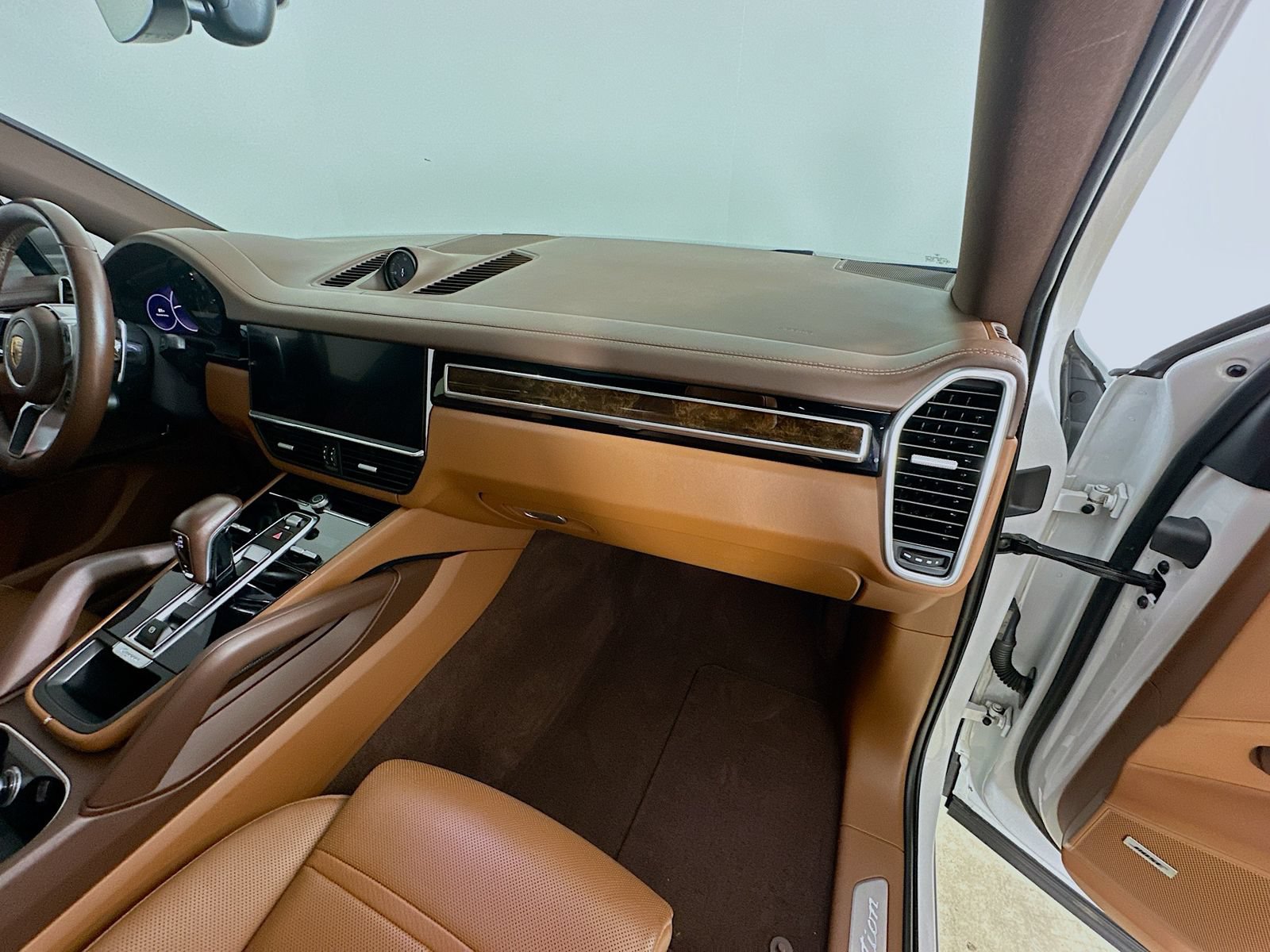 Used 2022 Porsche Cayenne S AWD/4WD image 45