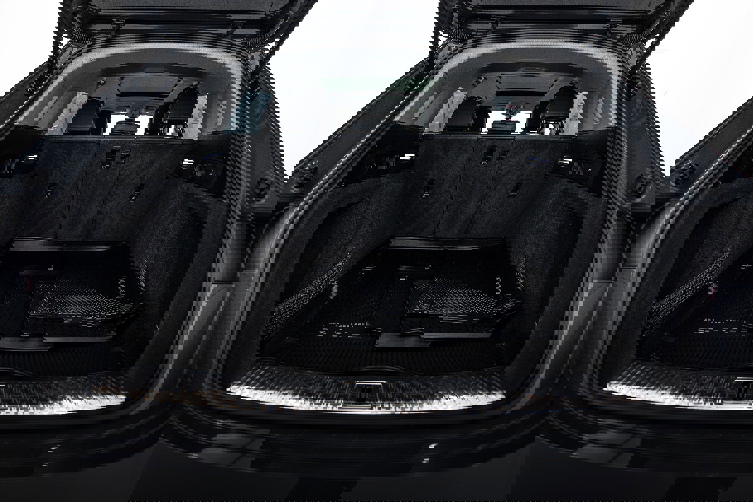 Certified 2024 Audi Q8 e-tron Prestige image 21