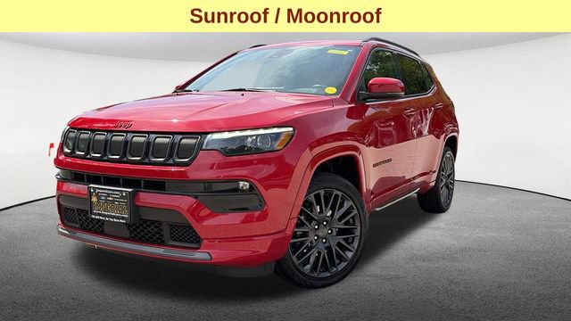 Used 2022 Jeep Compass Limited w/ (RED) Package AWD/4WD image 5