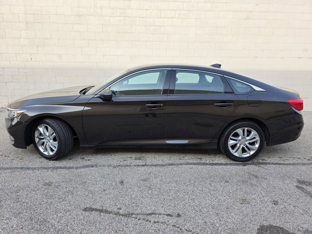 Used 2018 Honda Accord LX image 2