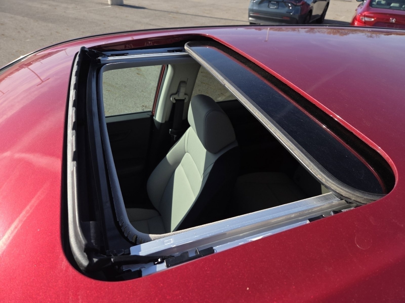 Used 2023 Honda CR-V EX image 4