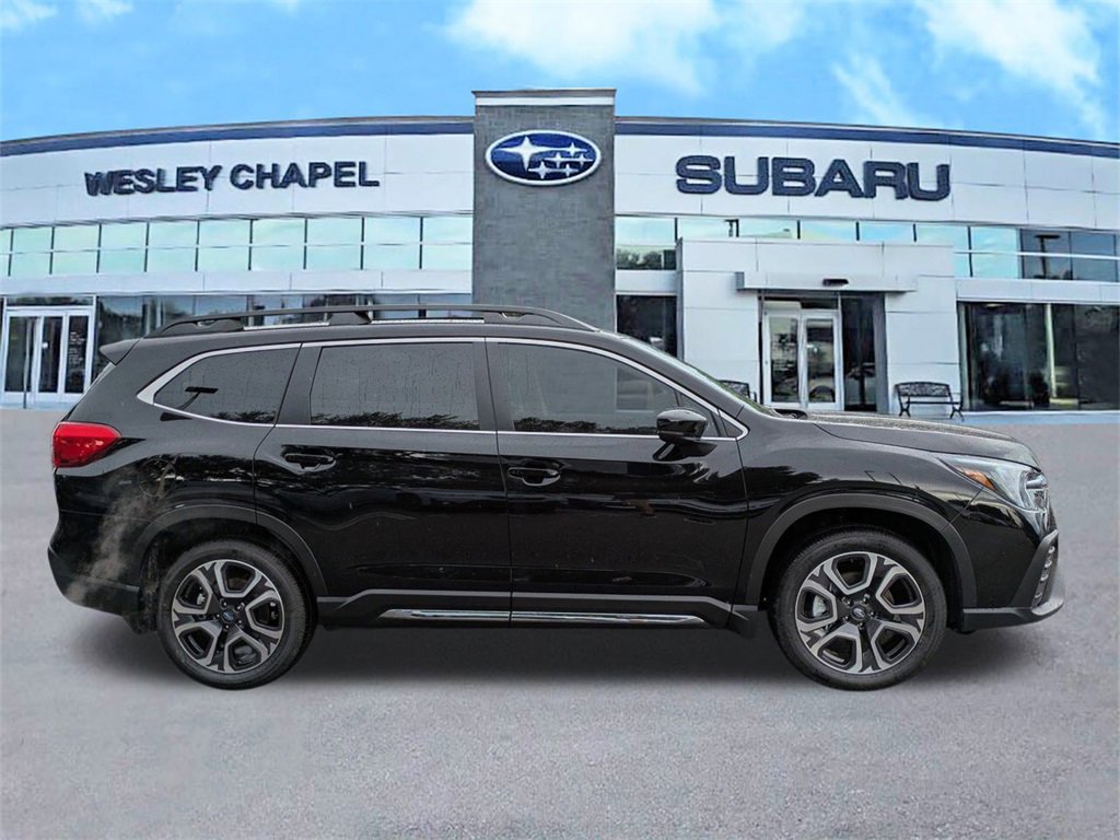 New 2025 Subaru Ascent Limited image 4