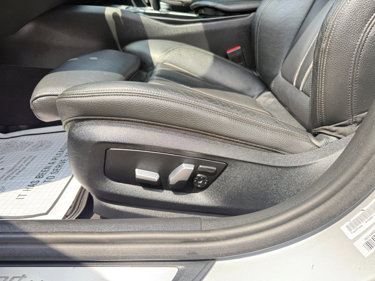 Used 2018 BMW 530i xDrive w/ Premium Package image 15