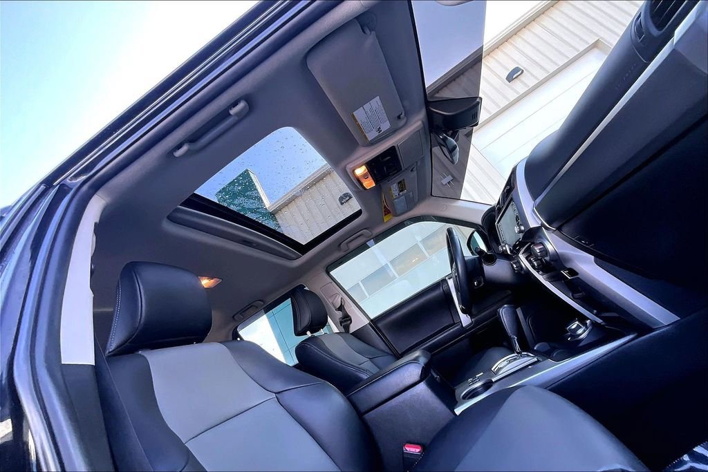 Used 2022 Toyota 4Runner SR5 Premium w/ Moonroof Package image 22