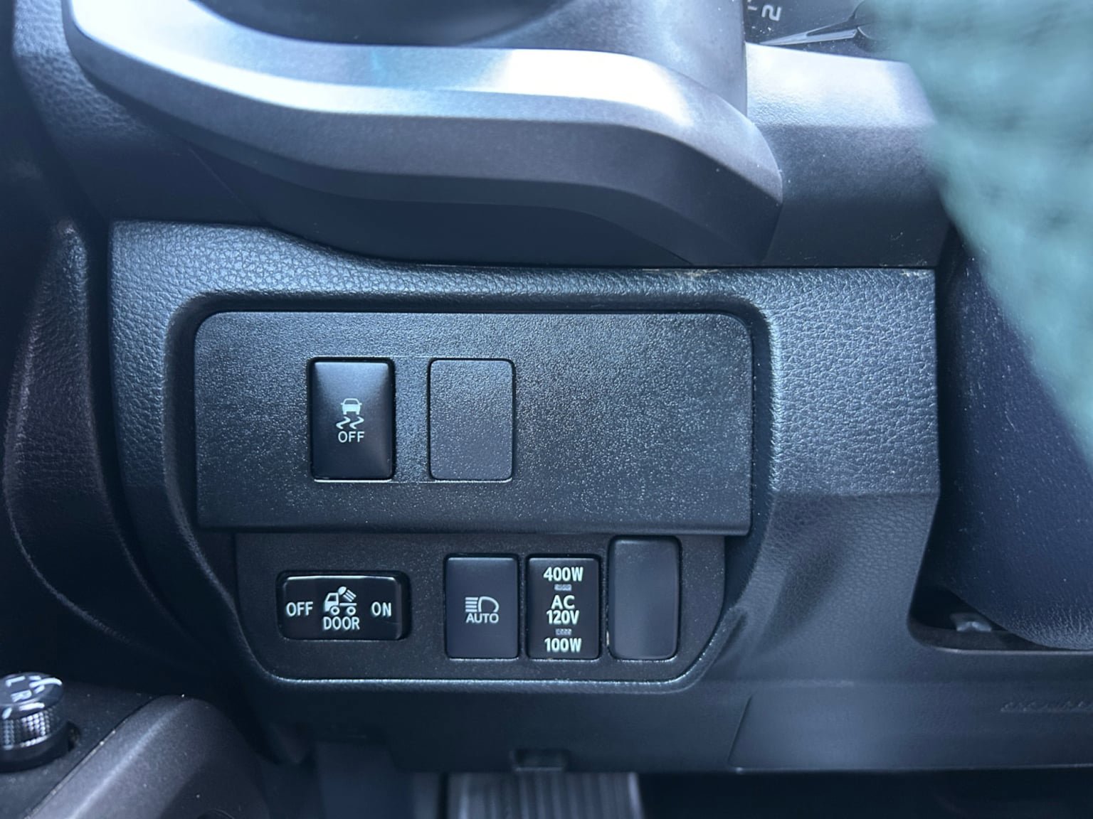 Used 2021 Toyota Tacoma TRD Off-Road w/ Technology Package image 23