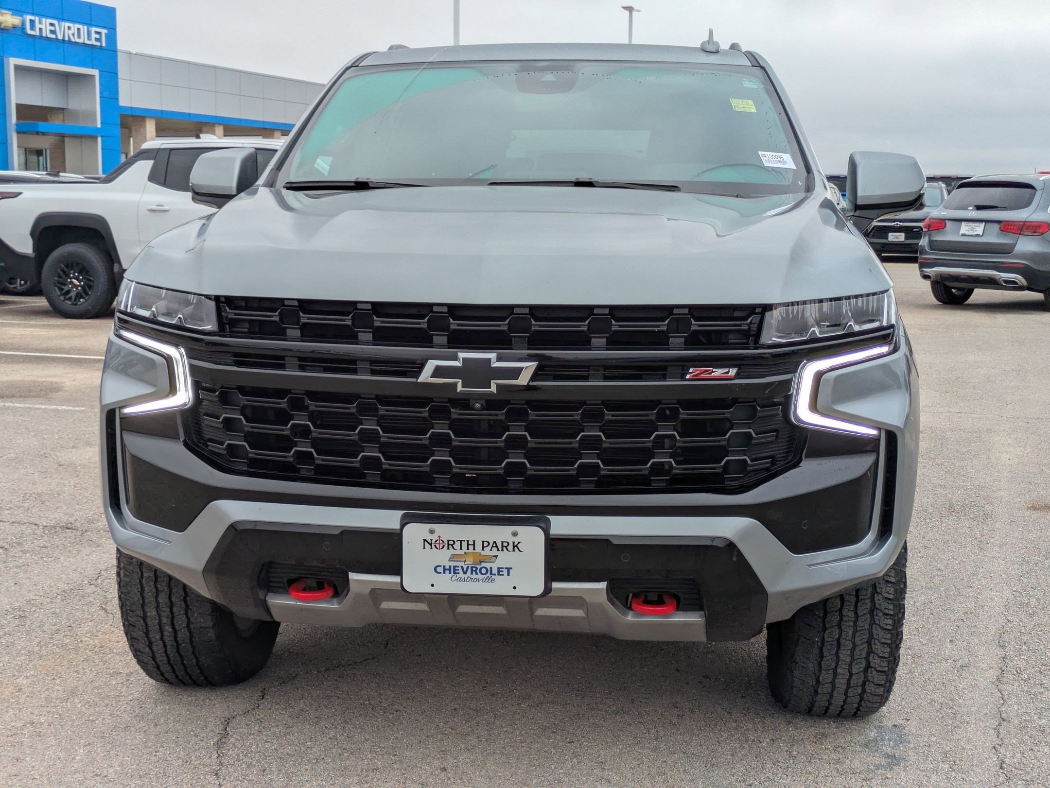 Certified 2024 Chevrolet Suburban Z71 w/ Luxury Package image 8