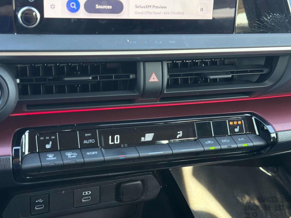 Used 2023 Toyota Prius Prime FWD image 17
