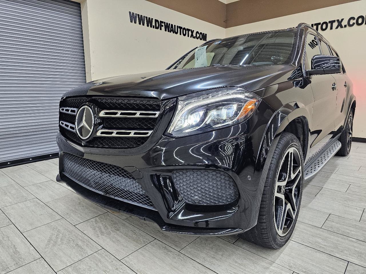 Used 2018 Mercedes-Benz GLS 550 4MATIC image 2
